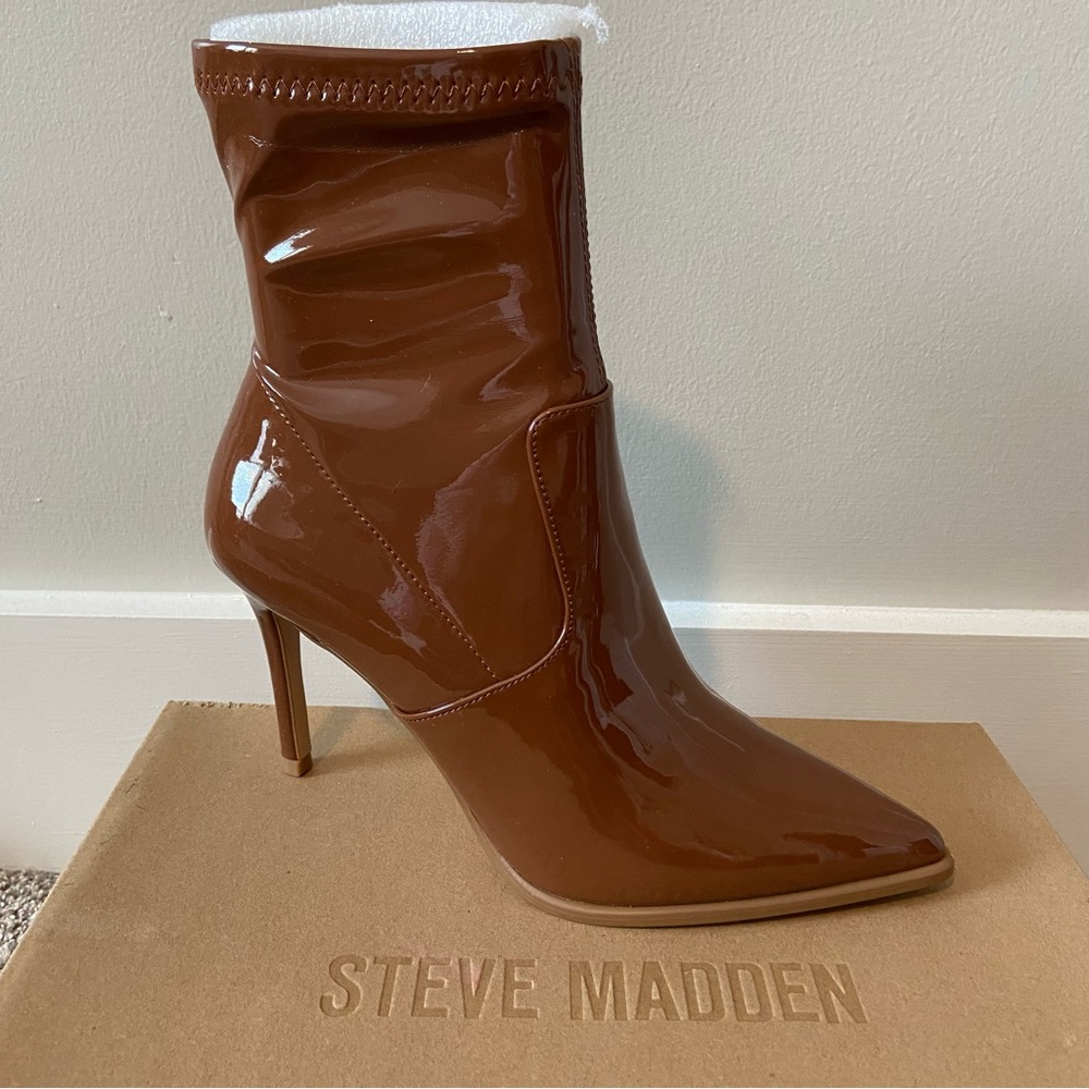 Steve Madden Brown Patent Leather Heeled Boots Size 8